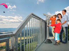Aussichtsterrasse Skywalk_Paragleiten, &copy; Wiener Alpen in Nieder&ouml;sterreich - Schneeberg Hohe Wand